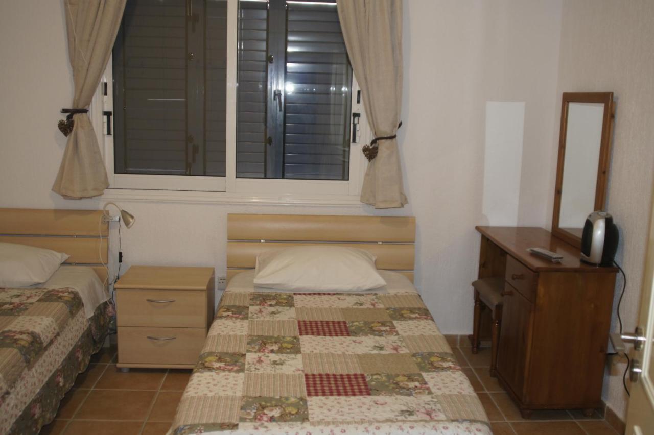Family Paradise- Luxury Combined With Home Comfort Paphos Eksteriør billede